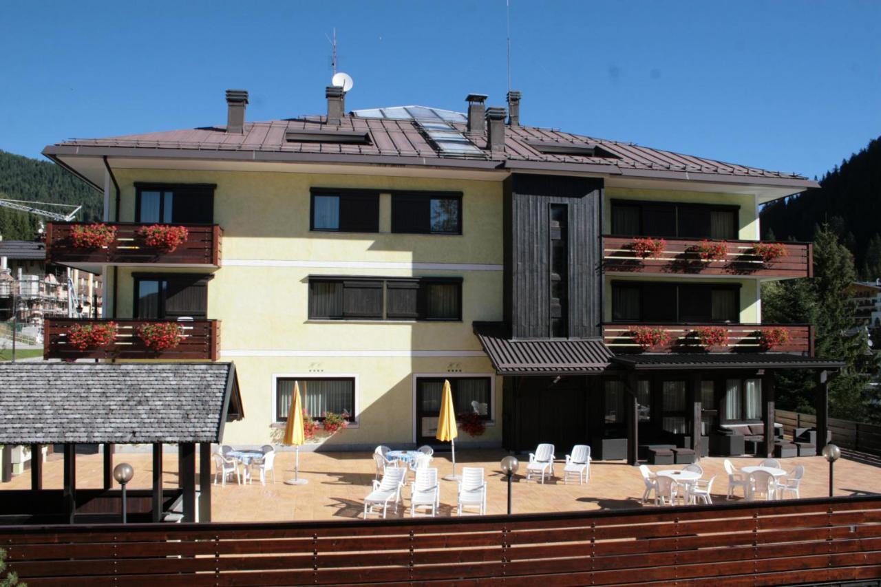 Hotel Cristallo Madonna di Campiglio Exterior photo