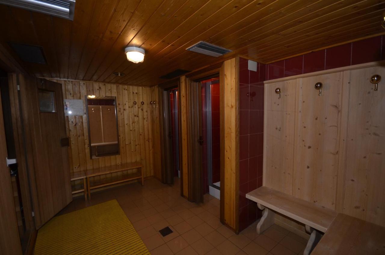 Hotel Cristallo Madonna di Campiglio Exterior photo