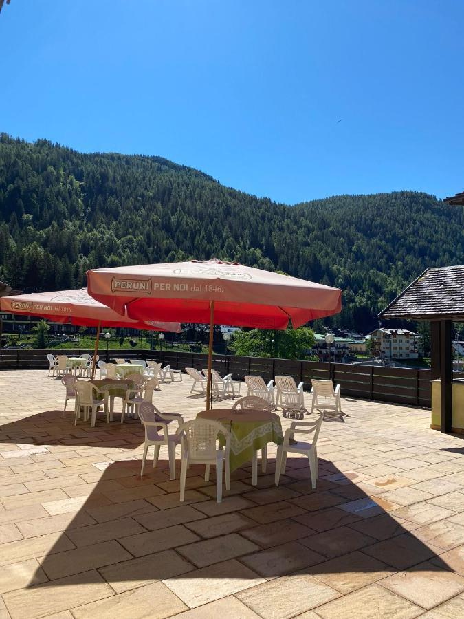 Hotel Cristallo Madonna di Campiglio Exterior photo