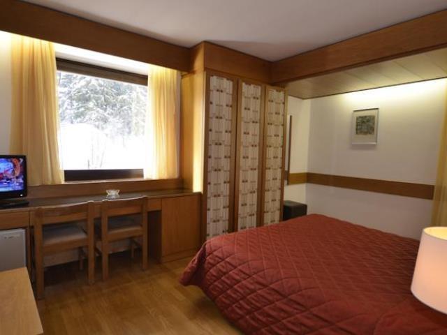 Hotel Cristallo Madonna di Campiglio Exterior photo
